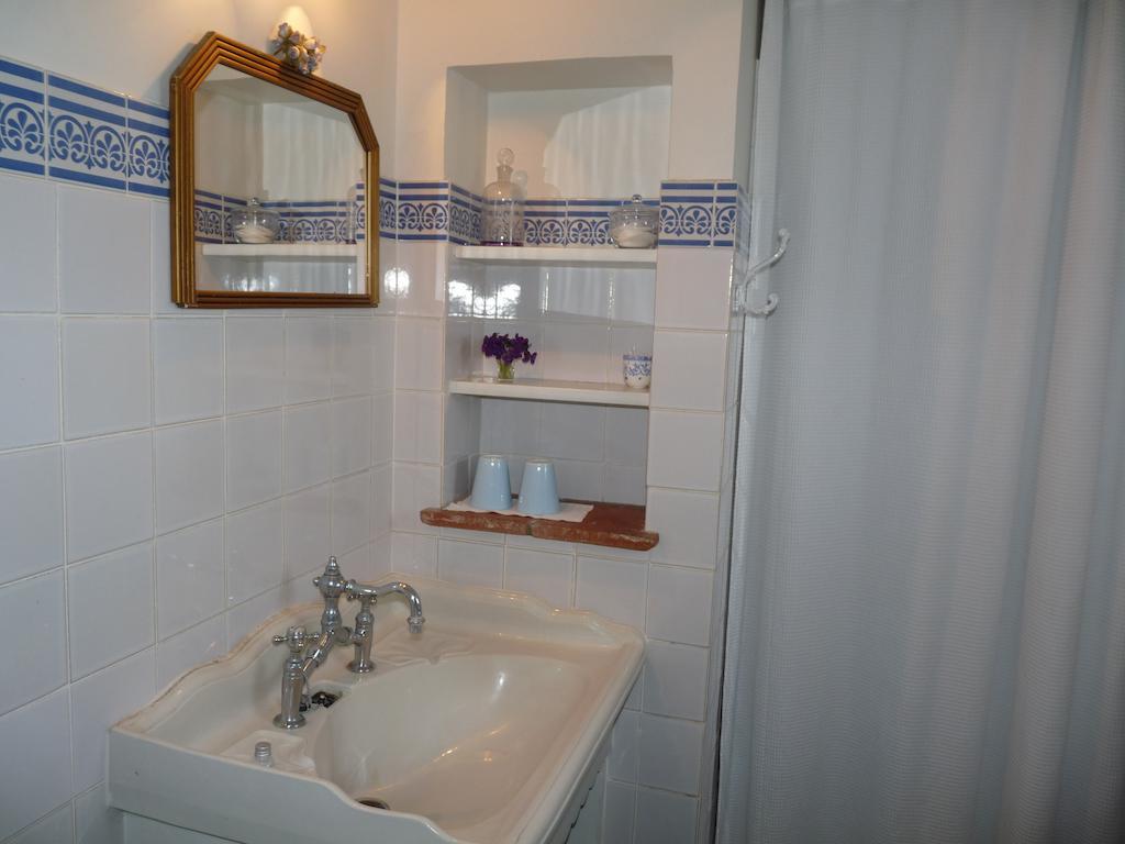 Chambres D'Hotes Les Pesques Palaminy Rom bilde