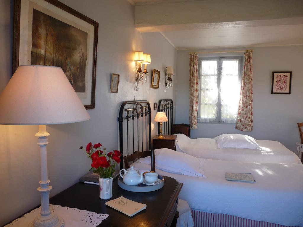 Chambres D'Hotes Les Pesques Palaminy Rom bilde